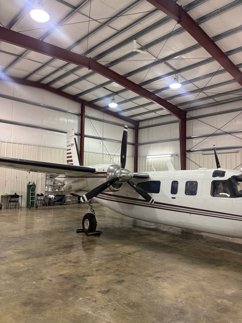 hangar popup image 7