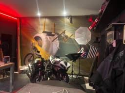 hangar popup image 3