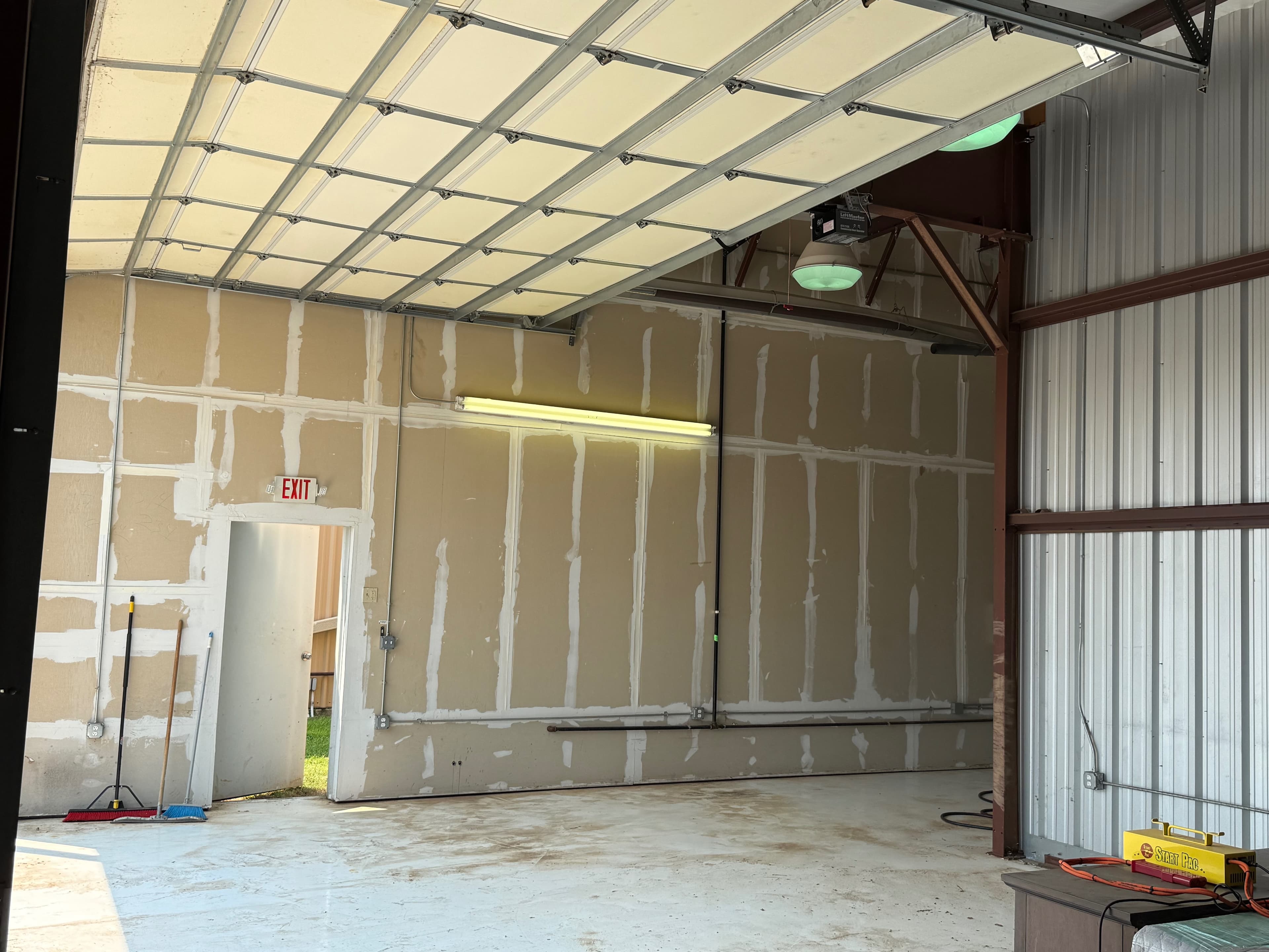 T Hangar with End Unit 5