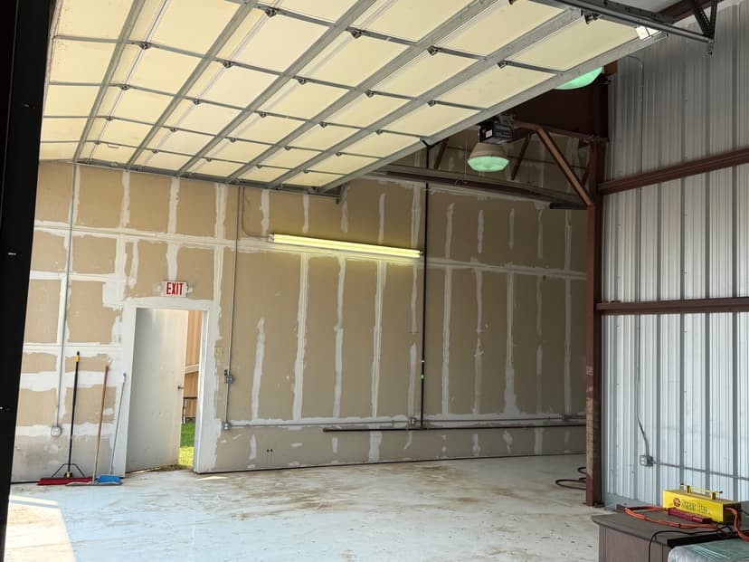 hangar popup image 5