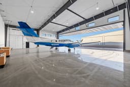 Brand New Hanger for the Discerning Aviator thumbnail 4