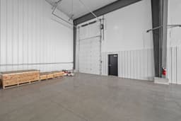 Brand New Hanger for the Discerning Aviator thumbnail 5