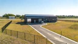 hangar popup image 1