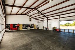 hangar popup image 12