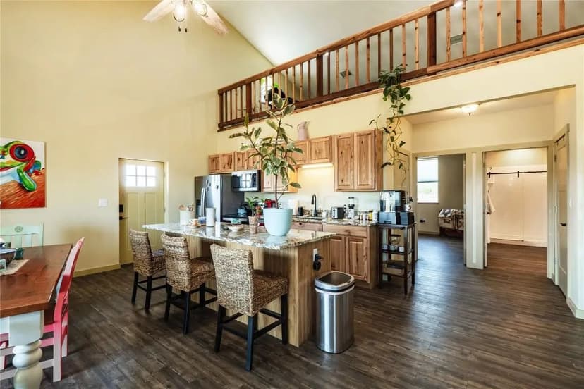 hangar popup image 4