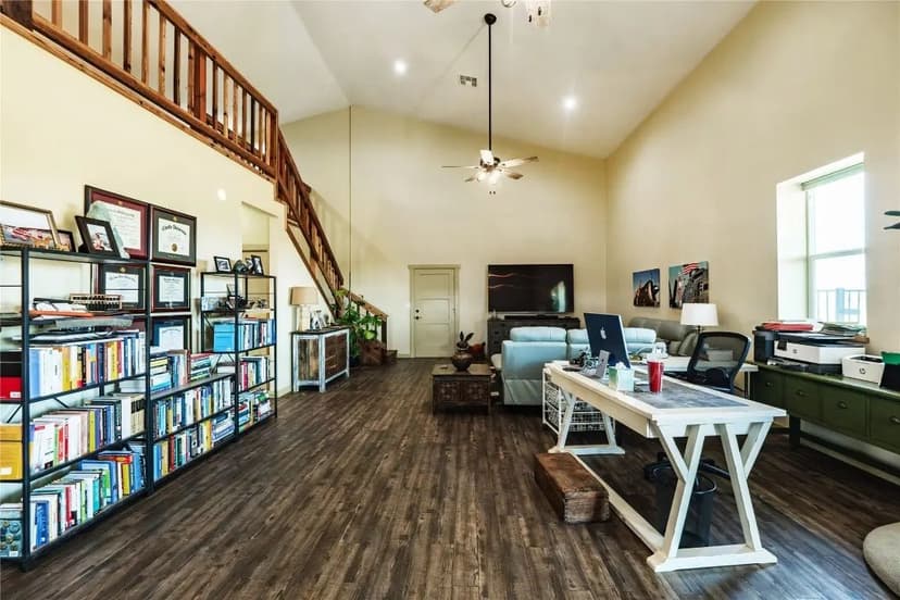 hangar popup image 6