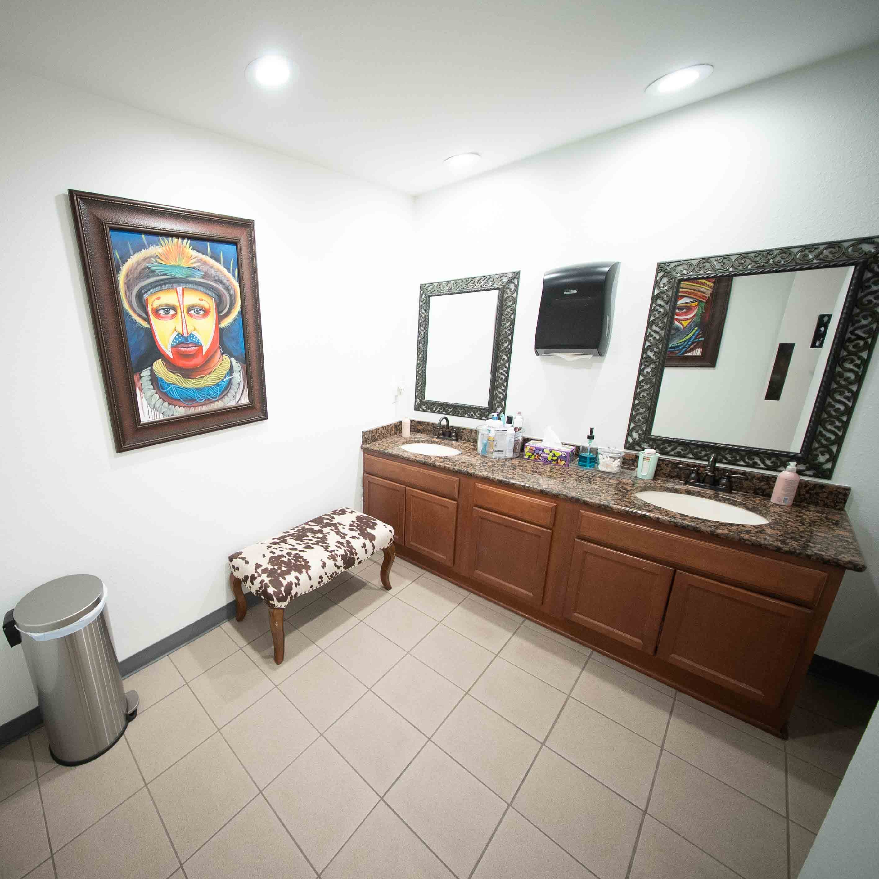 KSAT Premium Hangar Space Available 3