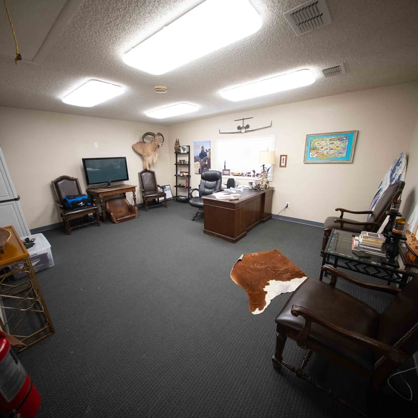 hangar popup image 15