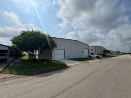 hangar popup image 5