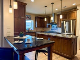 Aviators Dream Hangar-Home Directly on Runway thumbnail 11