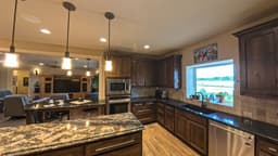 Aviators Dream Hangar-Home Directly on Runway thumbnail 12