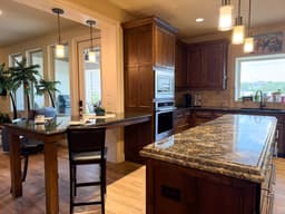 Aviators Dream Hangar-Home Directly on Runway thumbnail 14