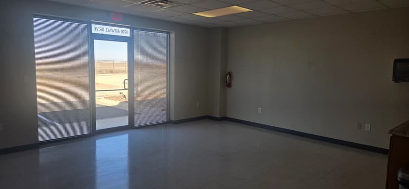 hangar popup image 6