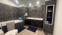 hangar popup image 11