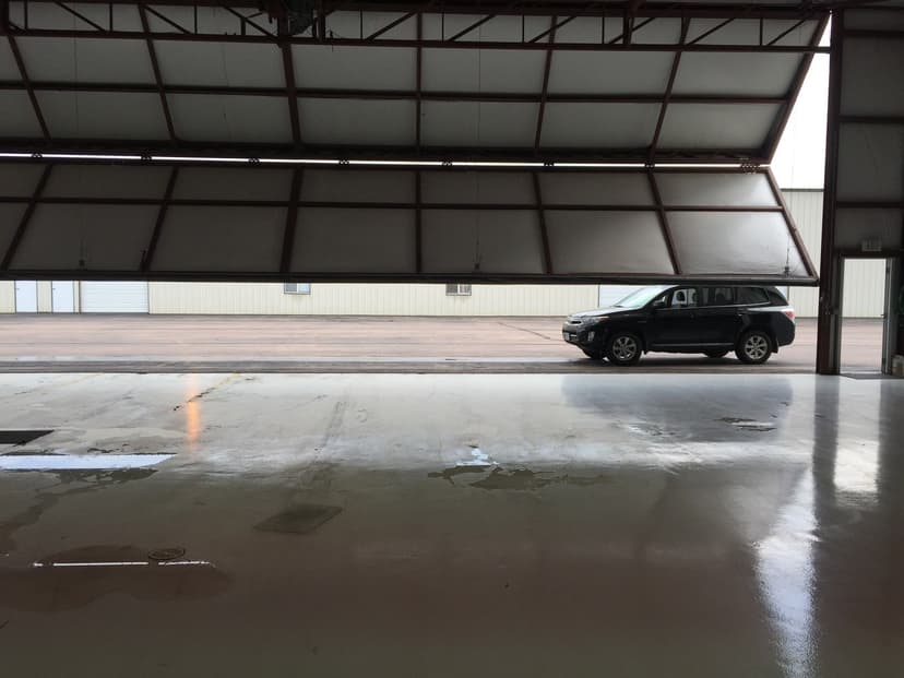 hangar popup image 4
