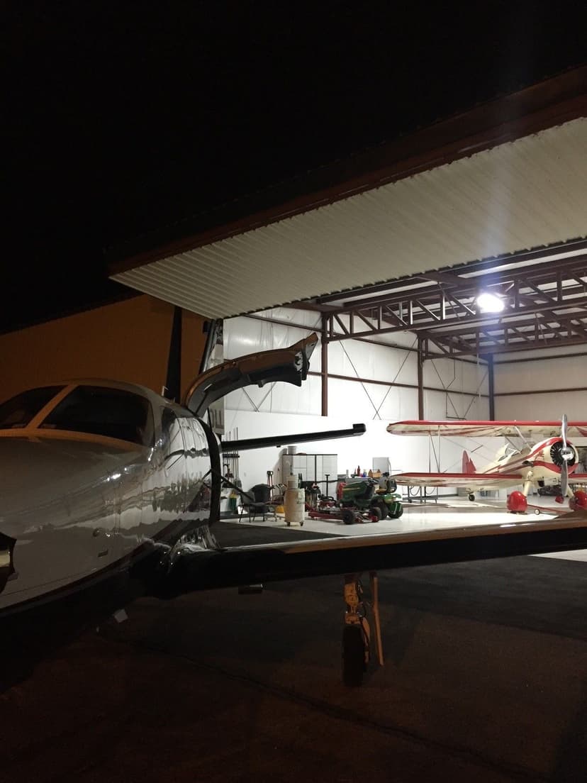 hangar popup image 5