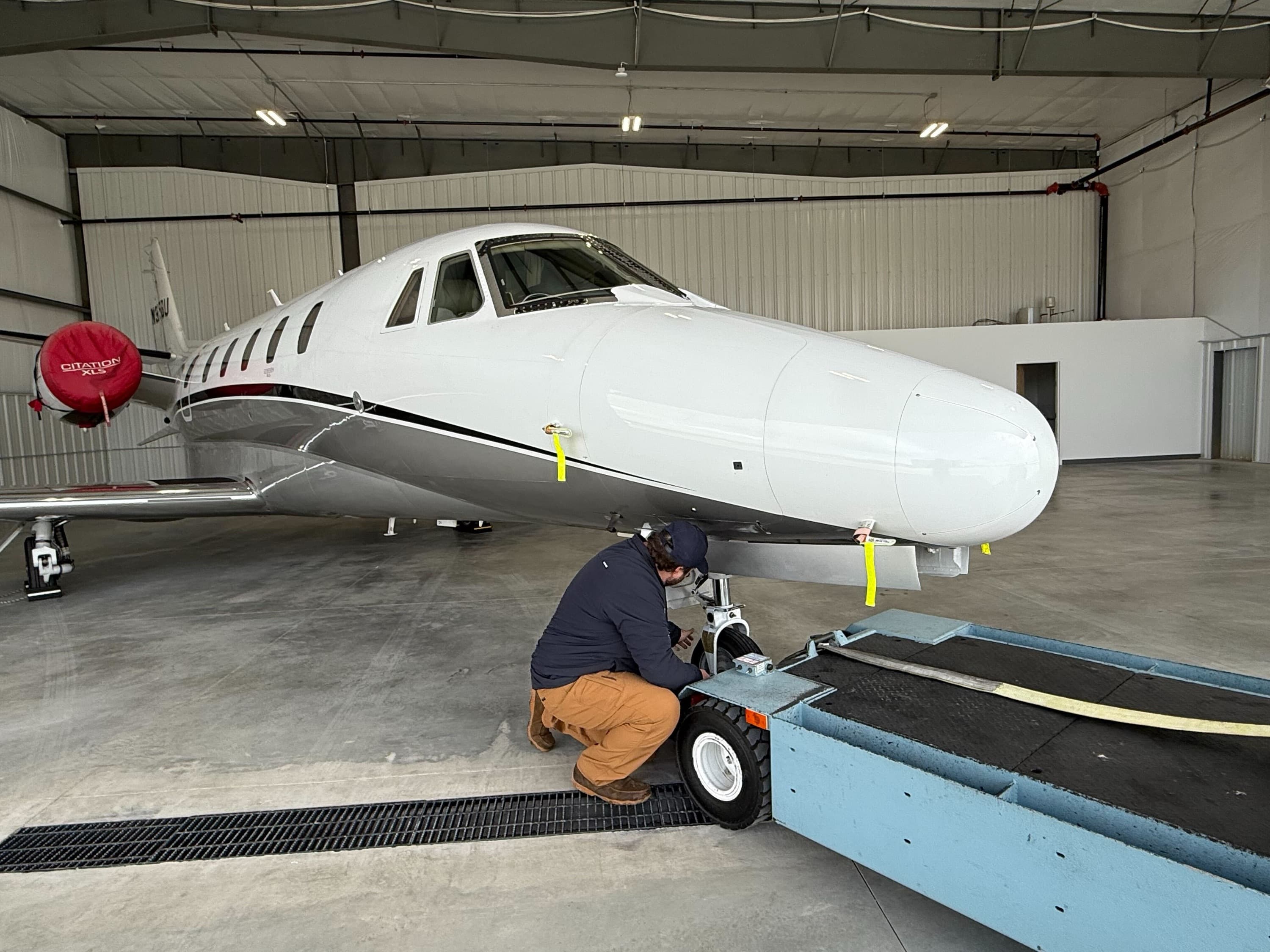 BRAND NEW Hangars at KHDN - short term and long term 2