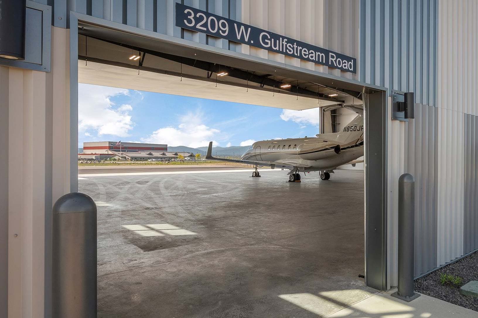 Private Hangar and Executive Headquarters 3