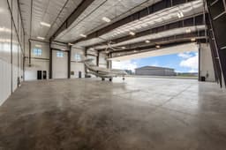 Private Hangar and Executive Headquarters thumbnail 5