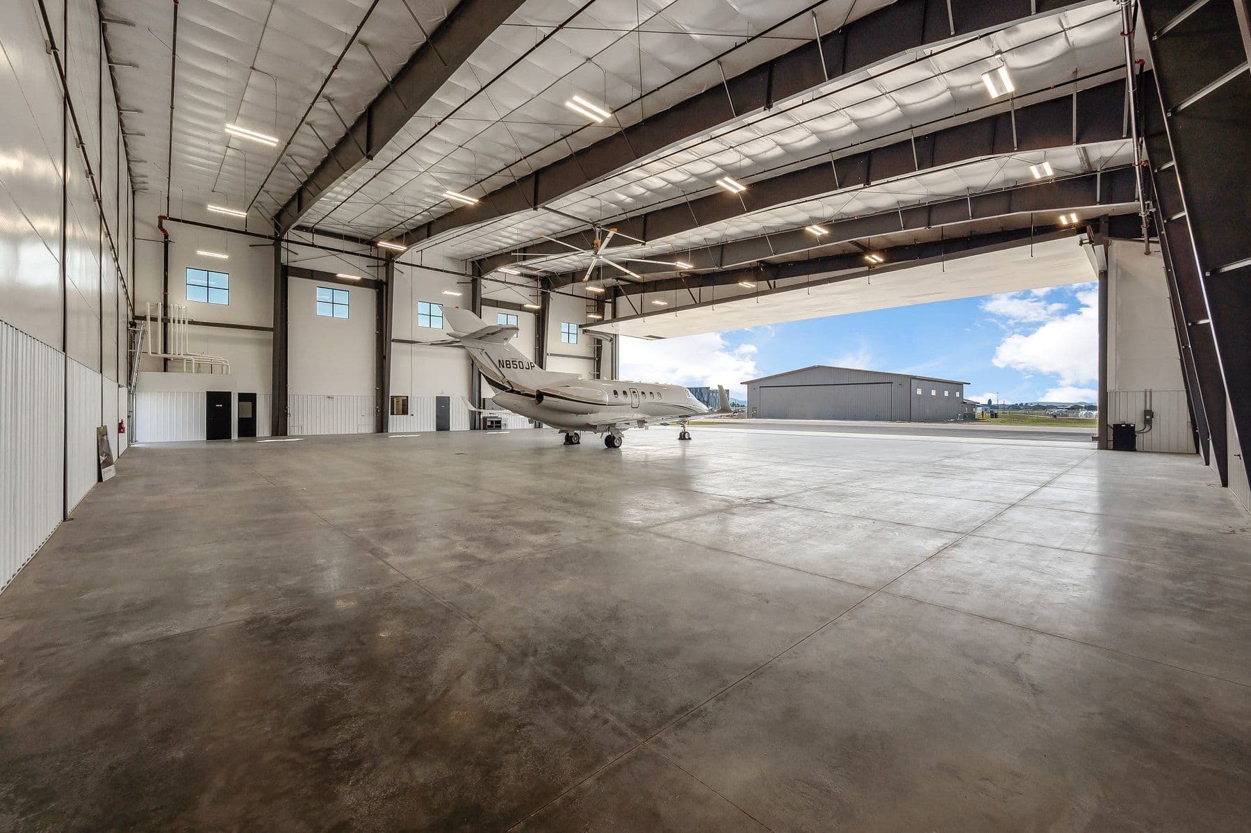 Private Hangar and Executive Headquarters 5