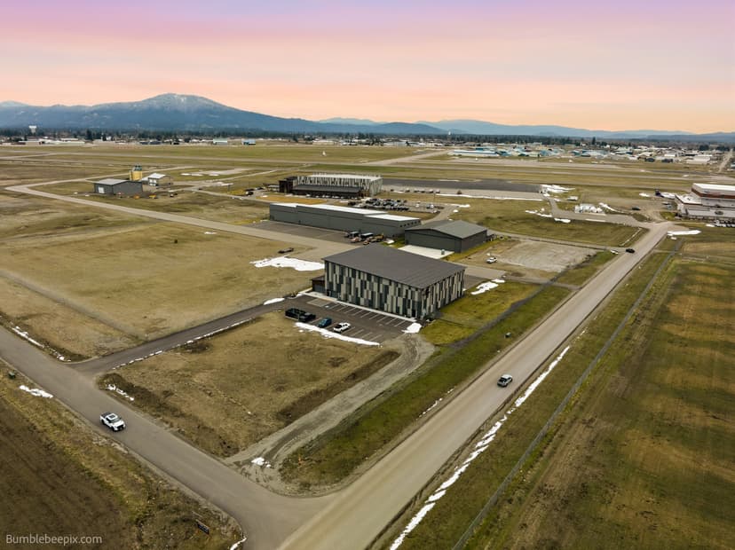 hangar popup image 8