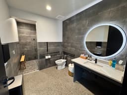 Private Hangar and Executive Headquarters thumbnail 9