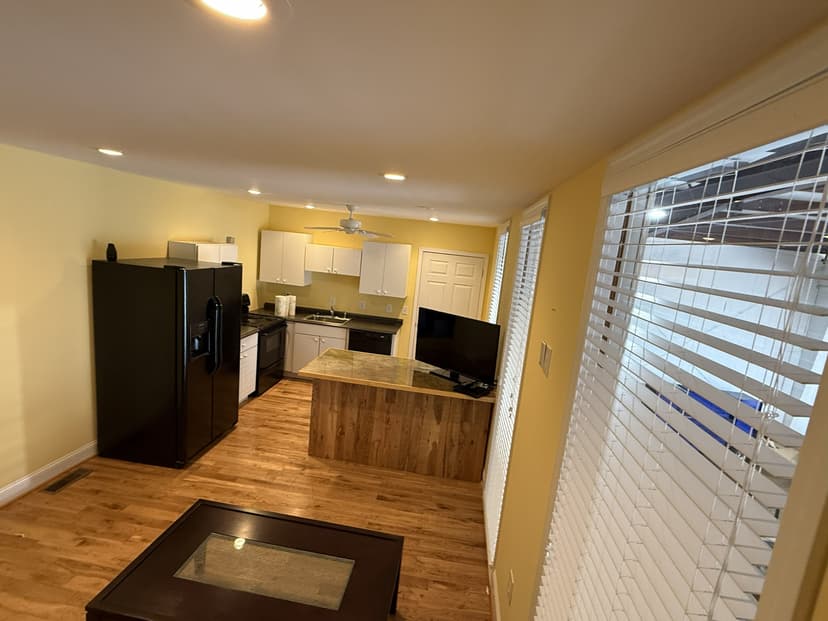 hangar popup image 2