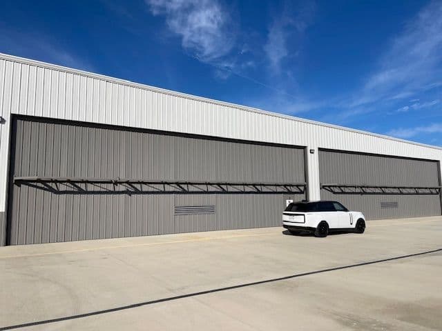 hangar popup image 1