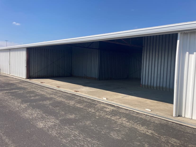 hangar popup image 3