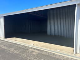 T-Hangar Row B thumbnail 4