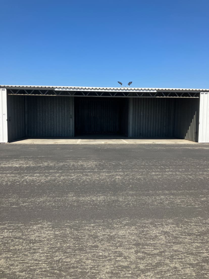 hangar popup image 1