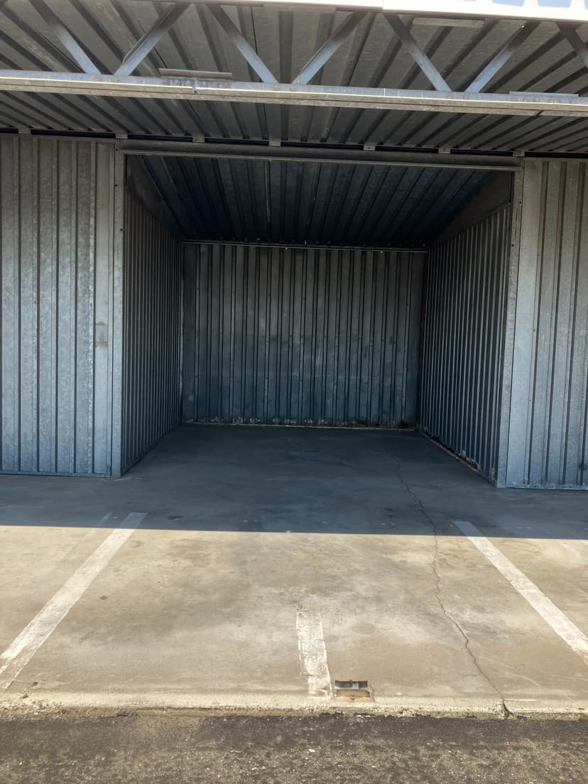 hangar popup image 3