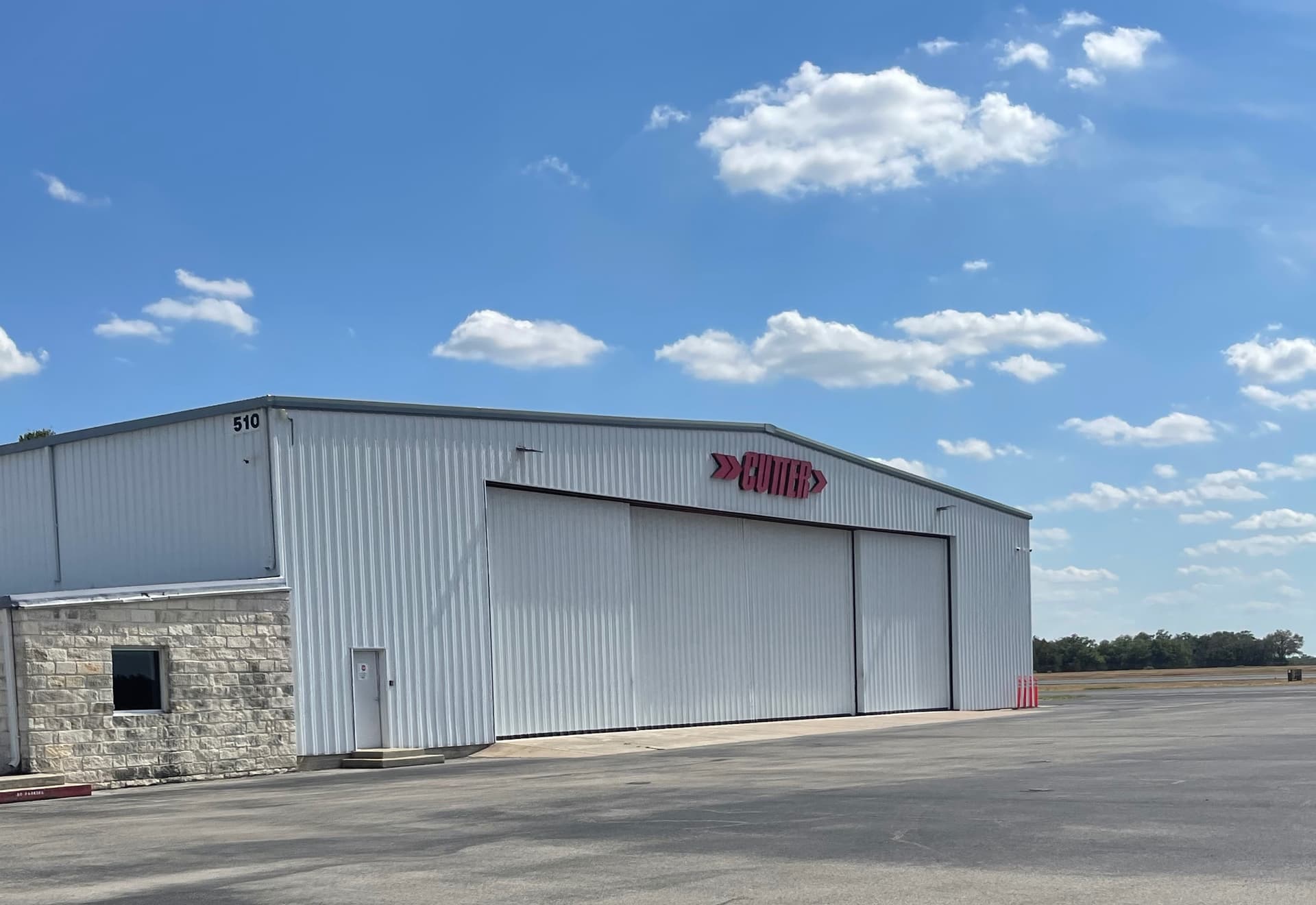 hangar popup image 3