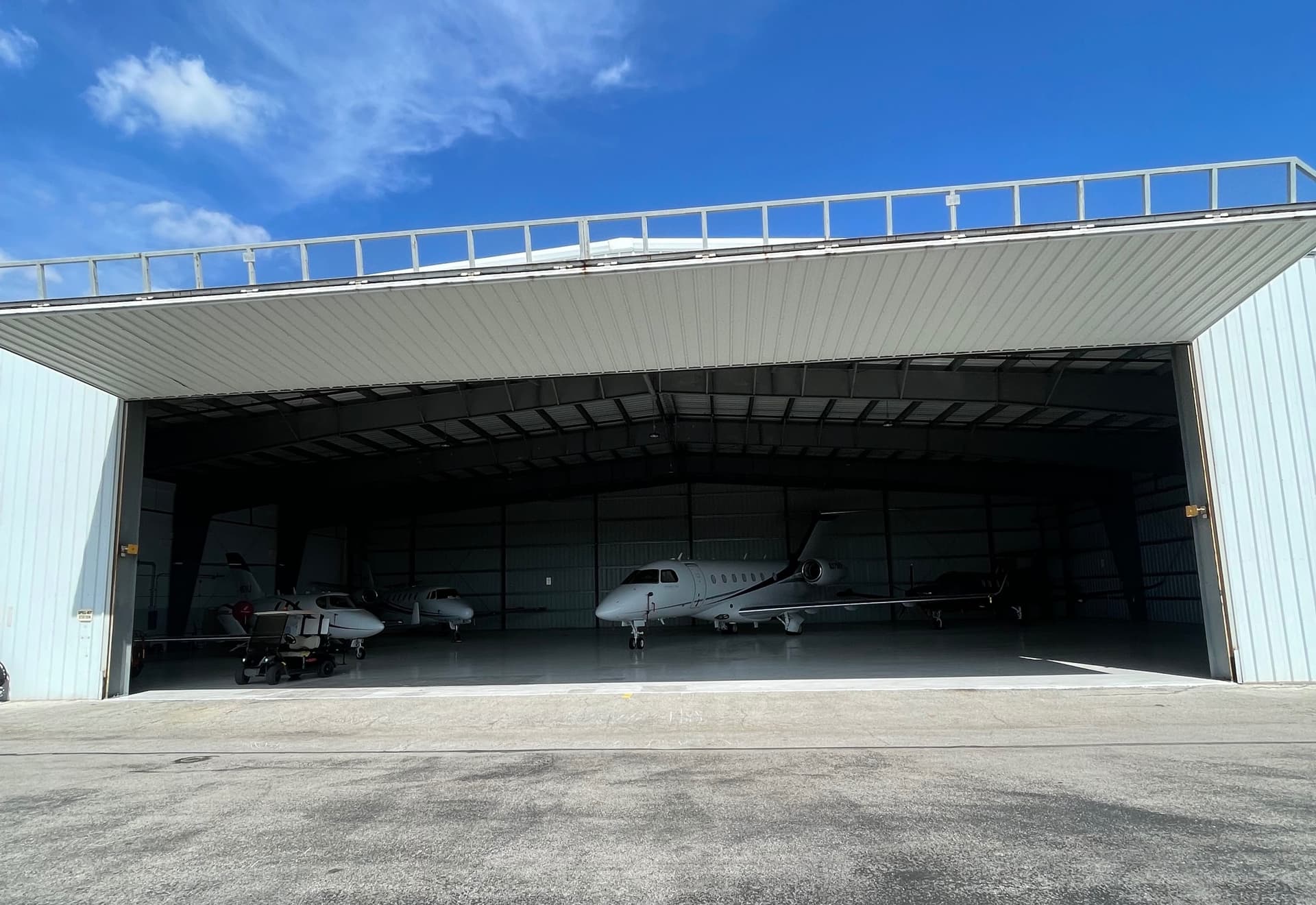 hangar popup image 3