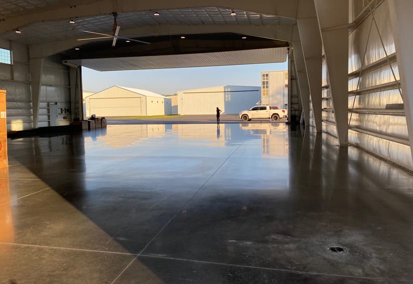 hangar popup image 4