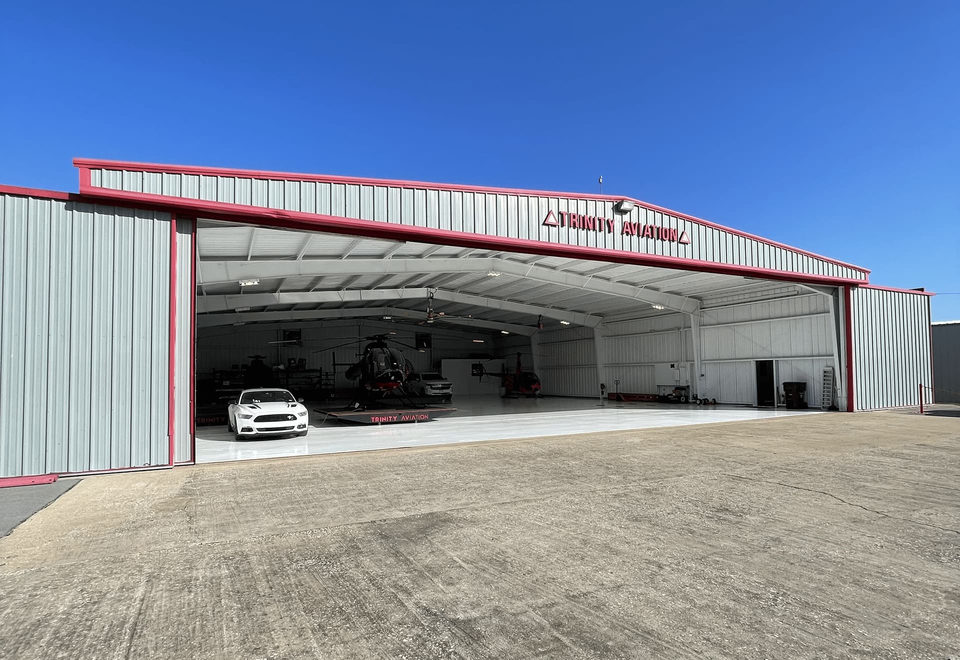 hangar popup image 4