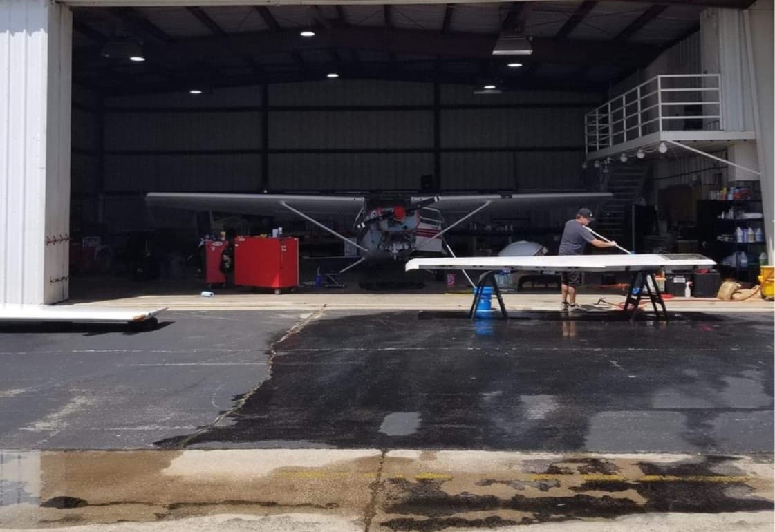 hangar popup image 4