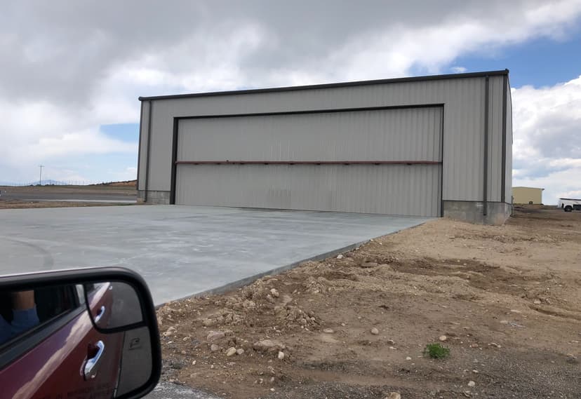 hangar popup image 5