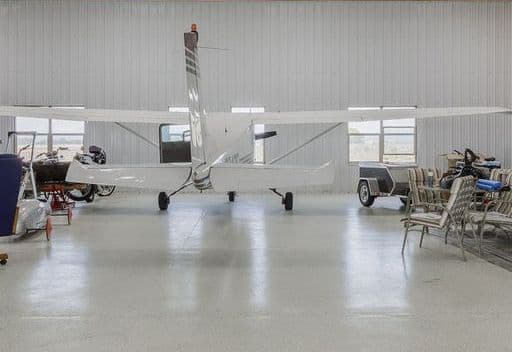 hangar popup image 5