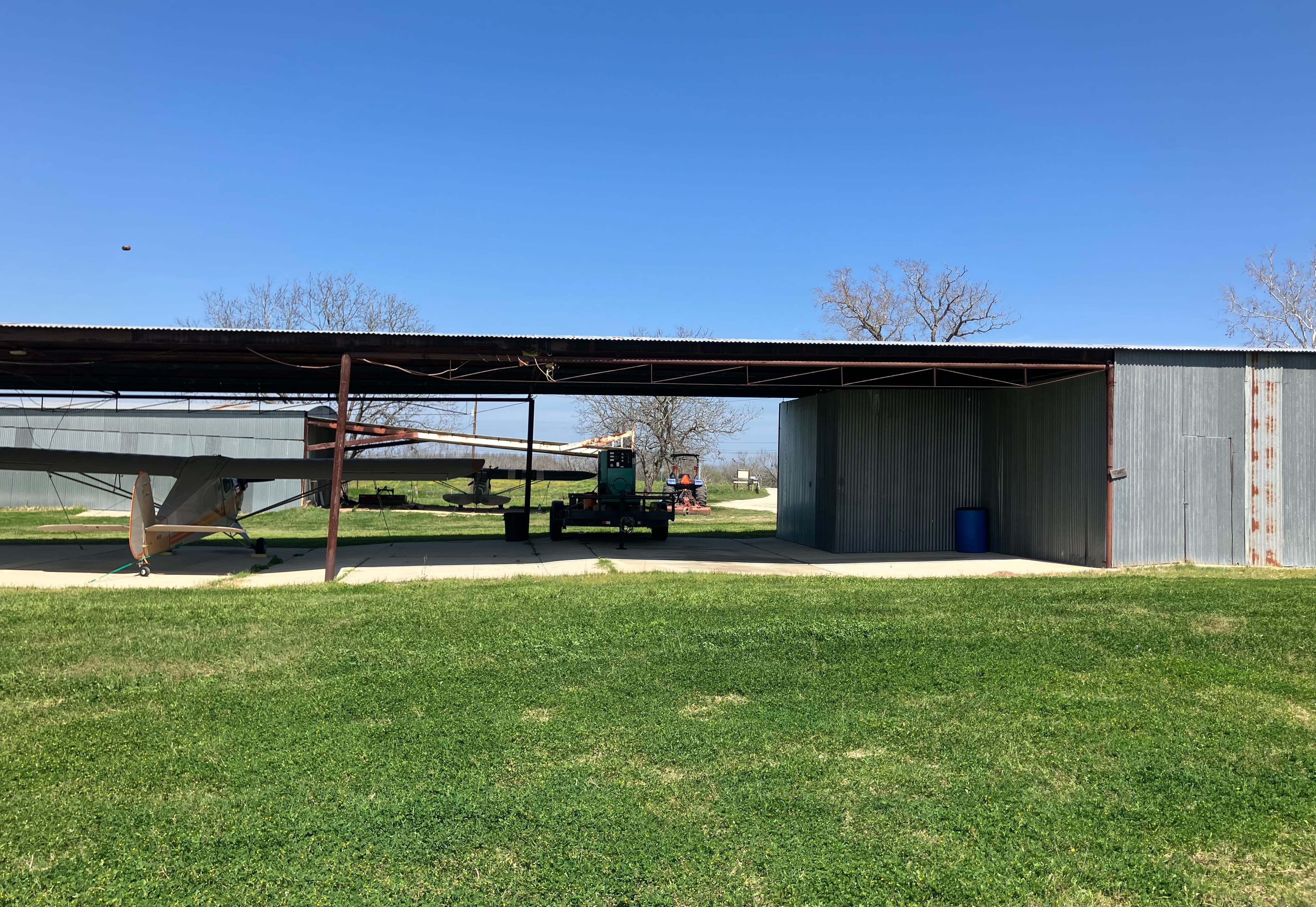 hangar popup image 4