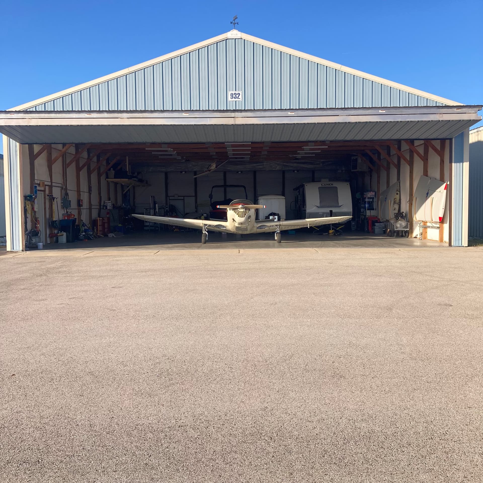 hangar popup image 2