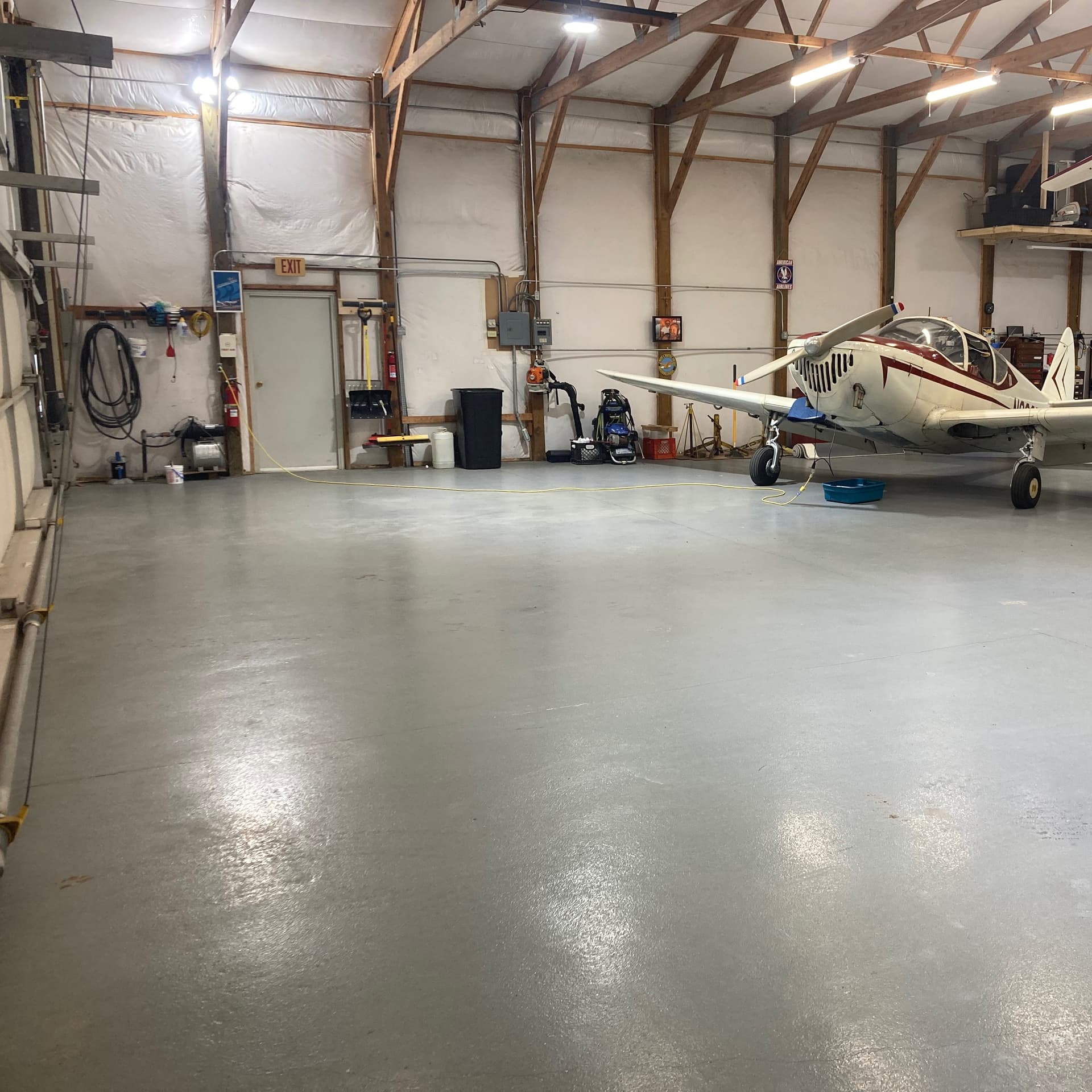 hangar popup image 4