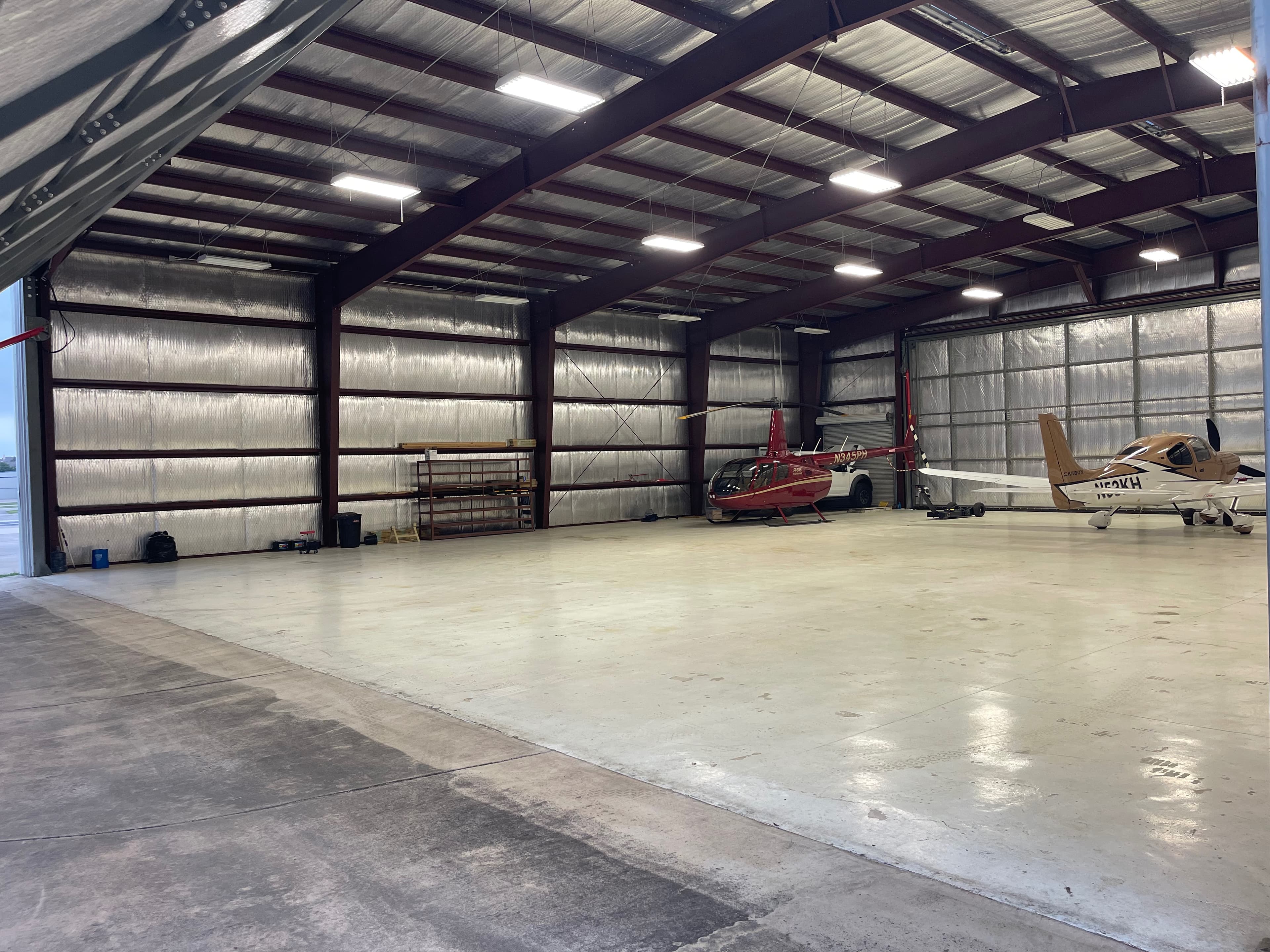 hangar popup image 3