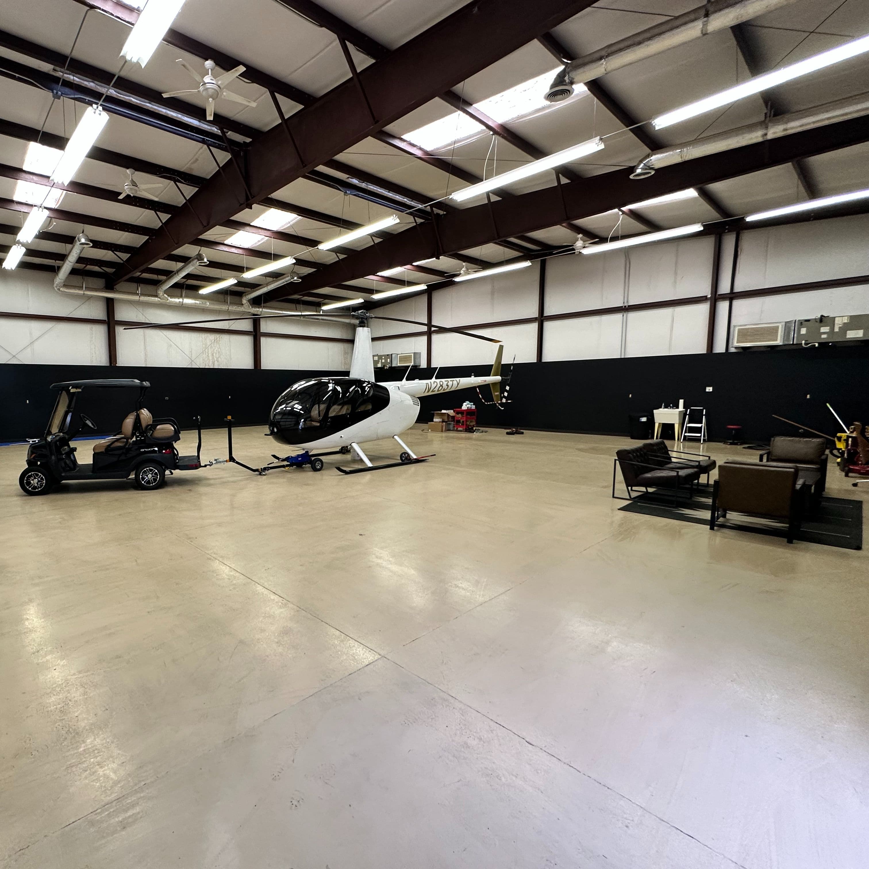 hangar popup image 1