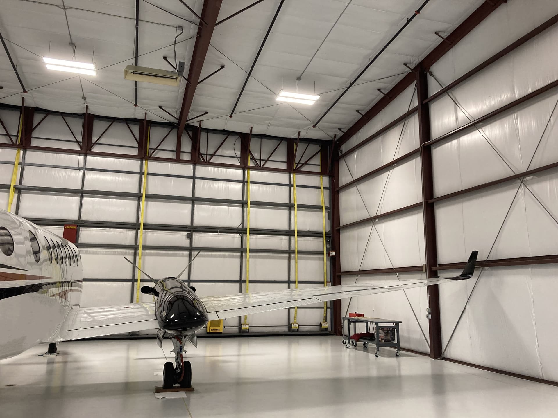 hangar popup image 4