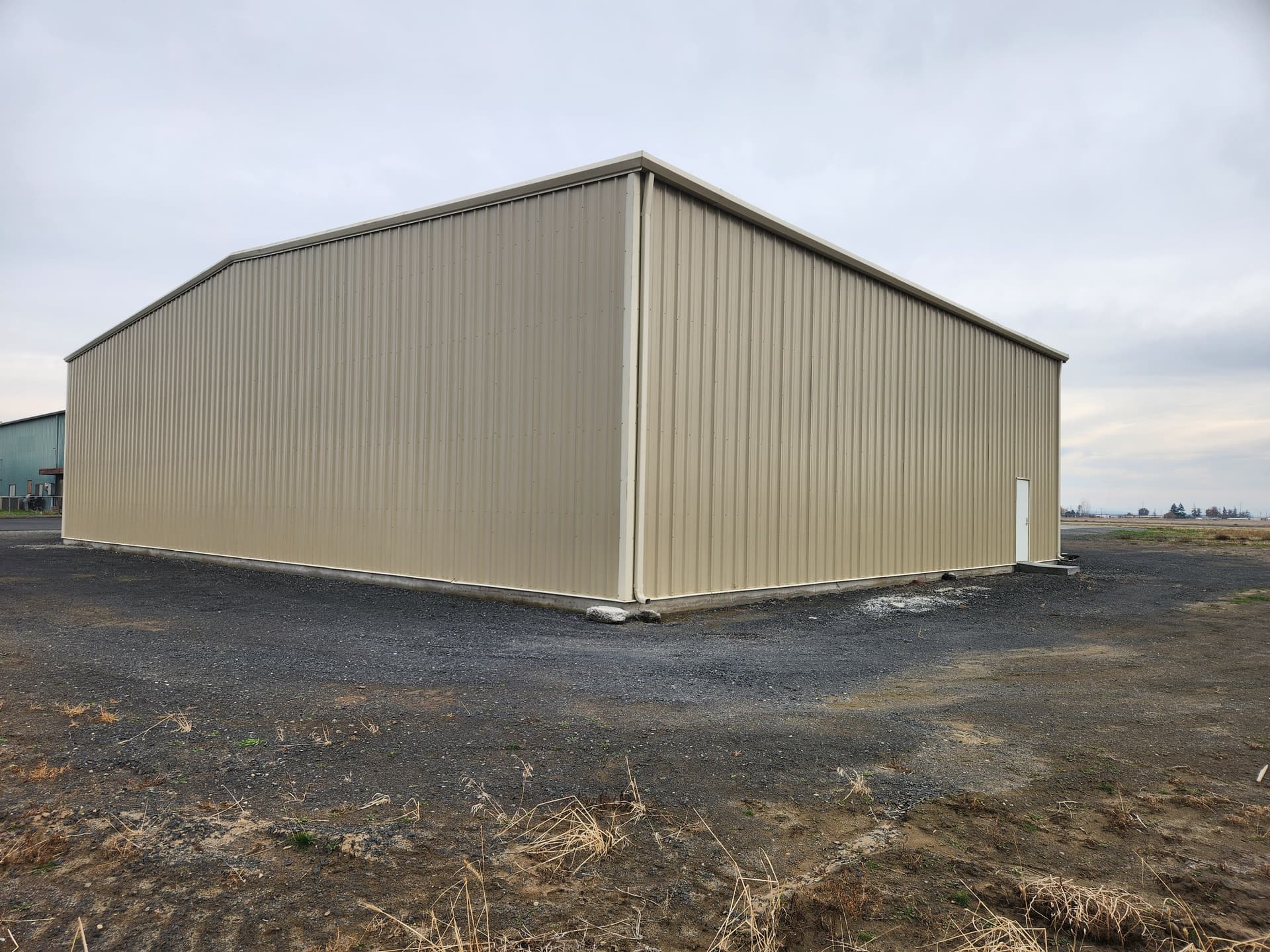 hangar popup image 7