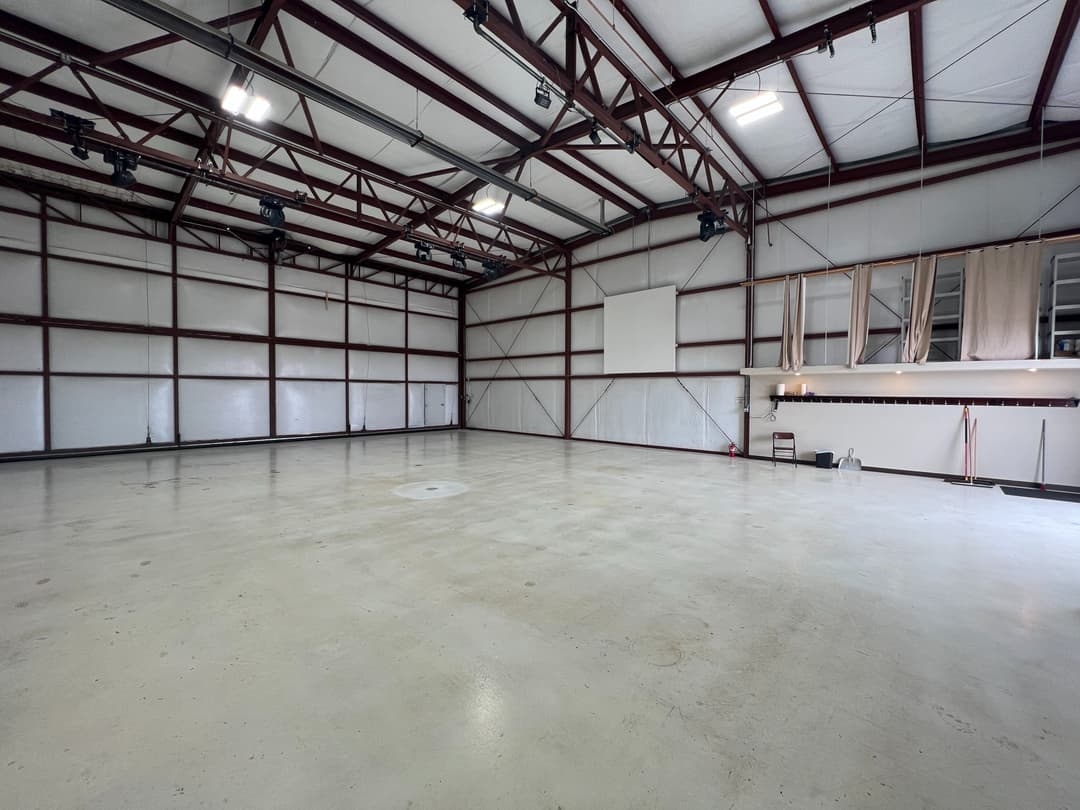 Hangar Image