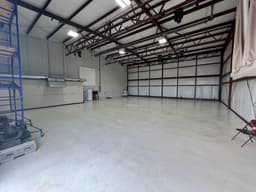 hangar popup image 4