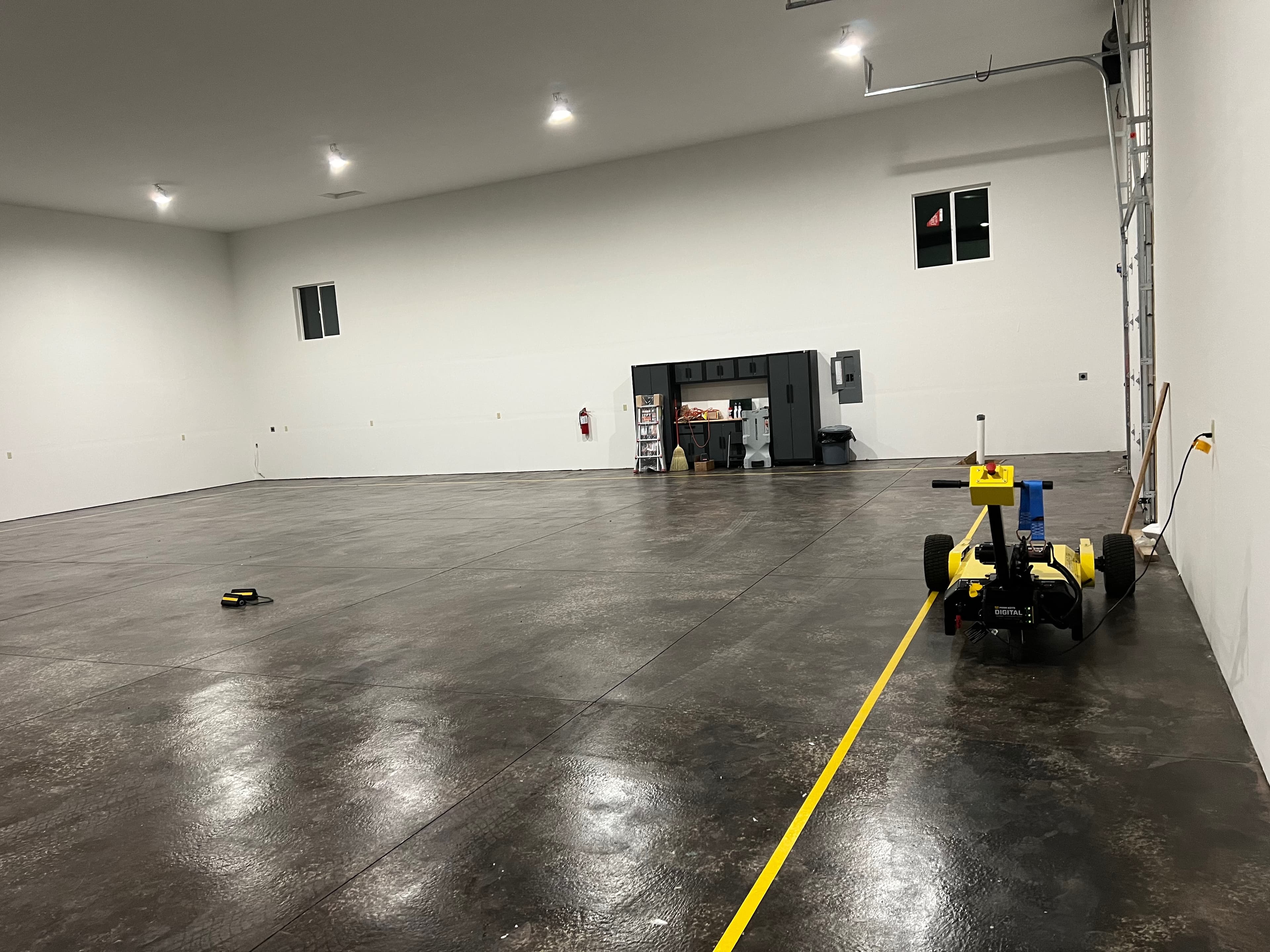 hangar popup image 2