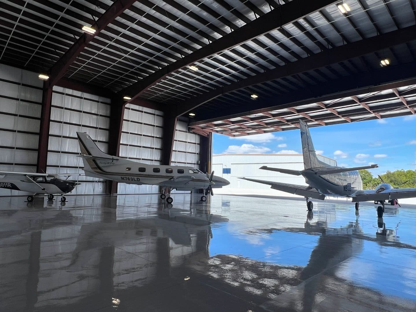 hangar popup image 5